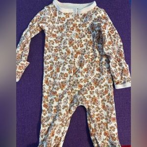 CARTERS Baby girl newborn footies